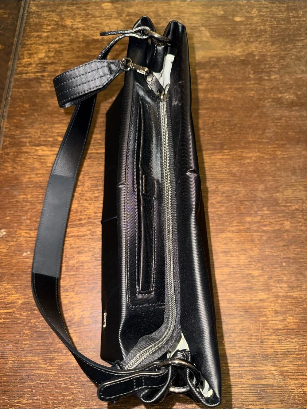 EEUC Lug Half Plunge Satin Luxe VL Bag in Black - Iike new condition